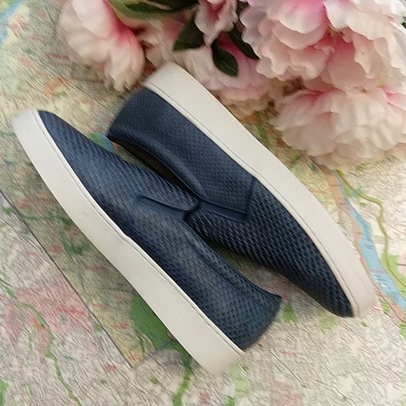 Vionic Midi Snake Slip-on Sneaker - Picture 3 of 6